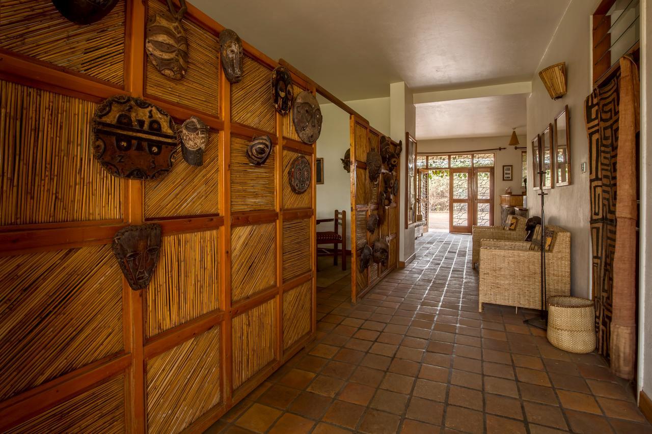 Travellers Rest Hotel Kisoro Exterior photo